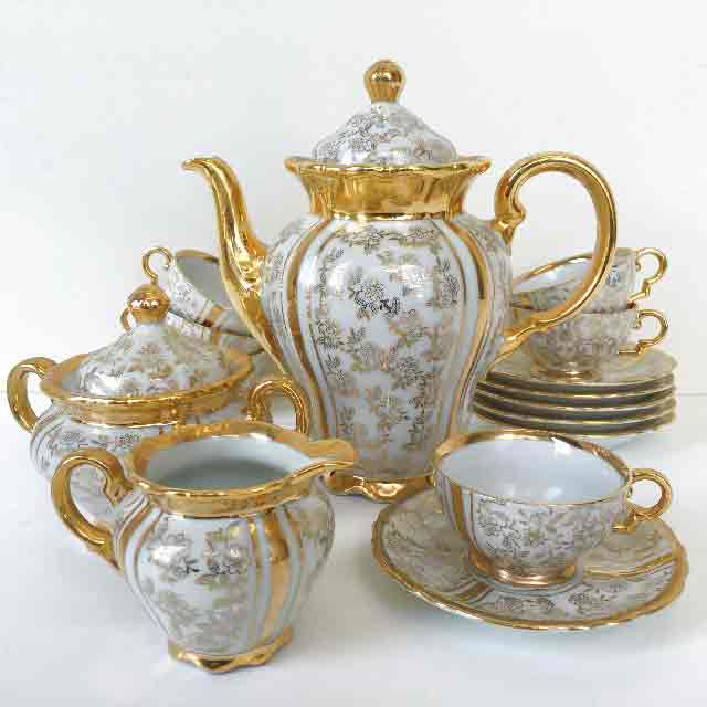 TEA SET, Gold Bone China w Cups and Saucers